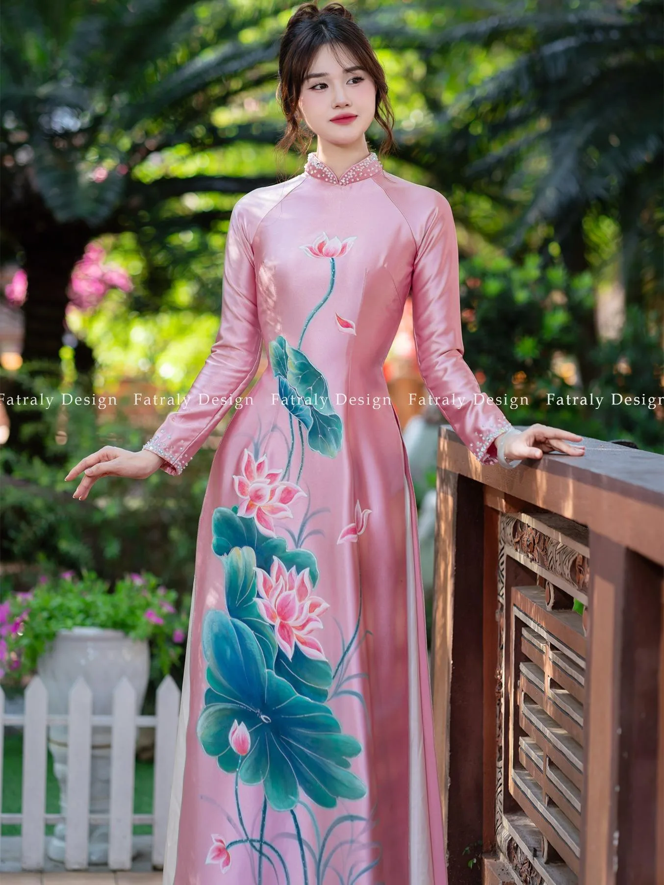 [ADTK 64] Áo dài nữ Lụa 2 da họa tiết hoa sen vẽ tay cao cấp