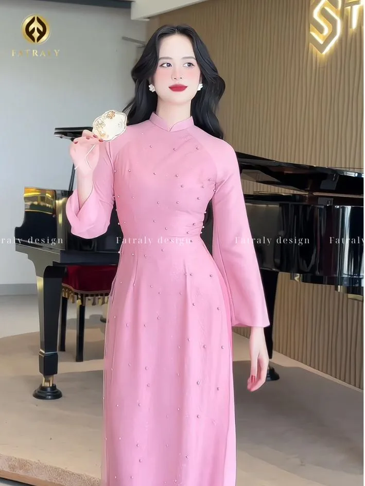[ADTK 132] Áo Dài Hồng Ngọt Ngào Từ Lưới Nhũ Đính Ngọc Trai Full Thân