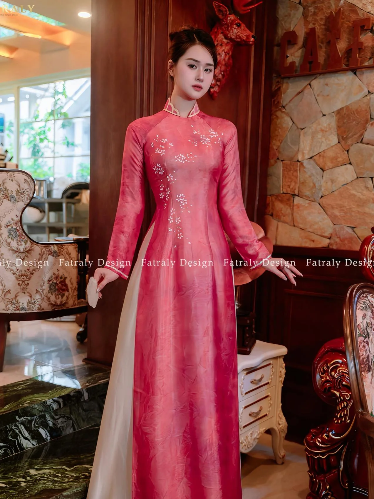 Áo Dài Sang Trọng Từ Lụa Thái Tuấn Cao Cấp
