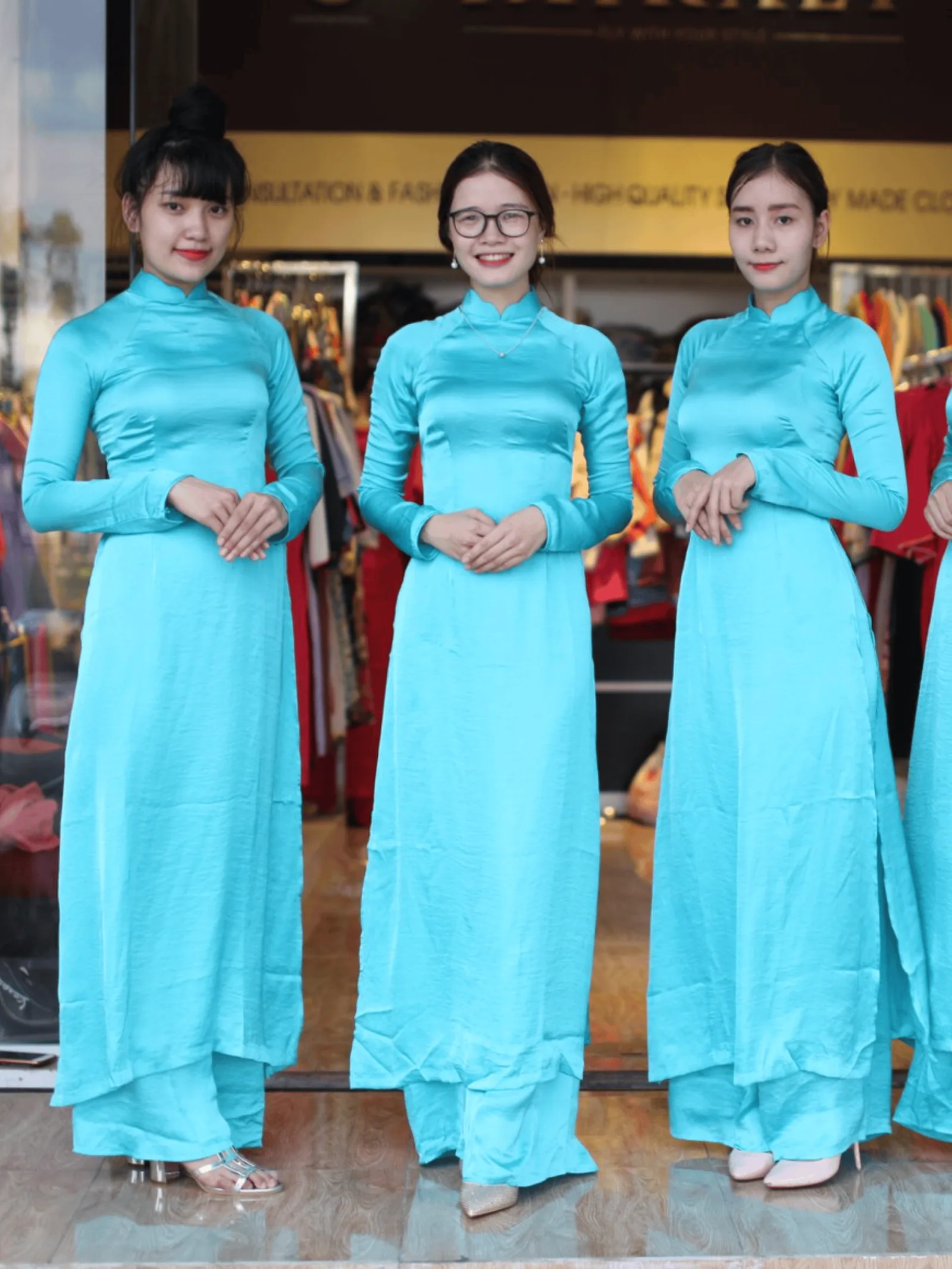 Áo dài đồng phục Họa Sắc vải lụa Thái Tuấn Fatraly