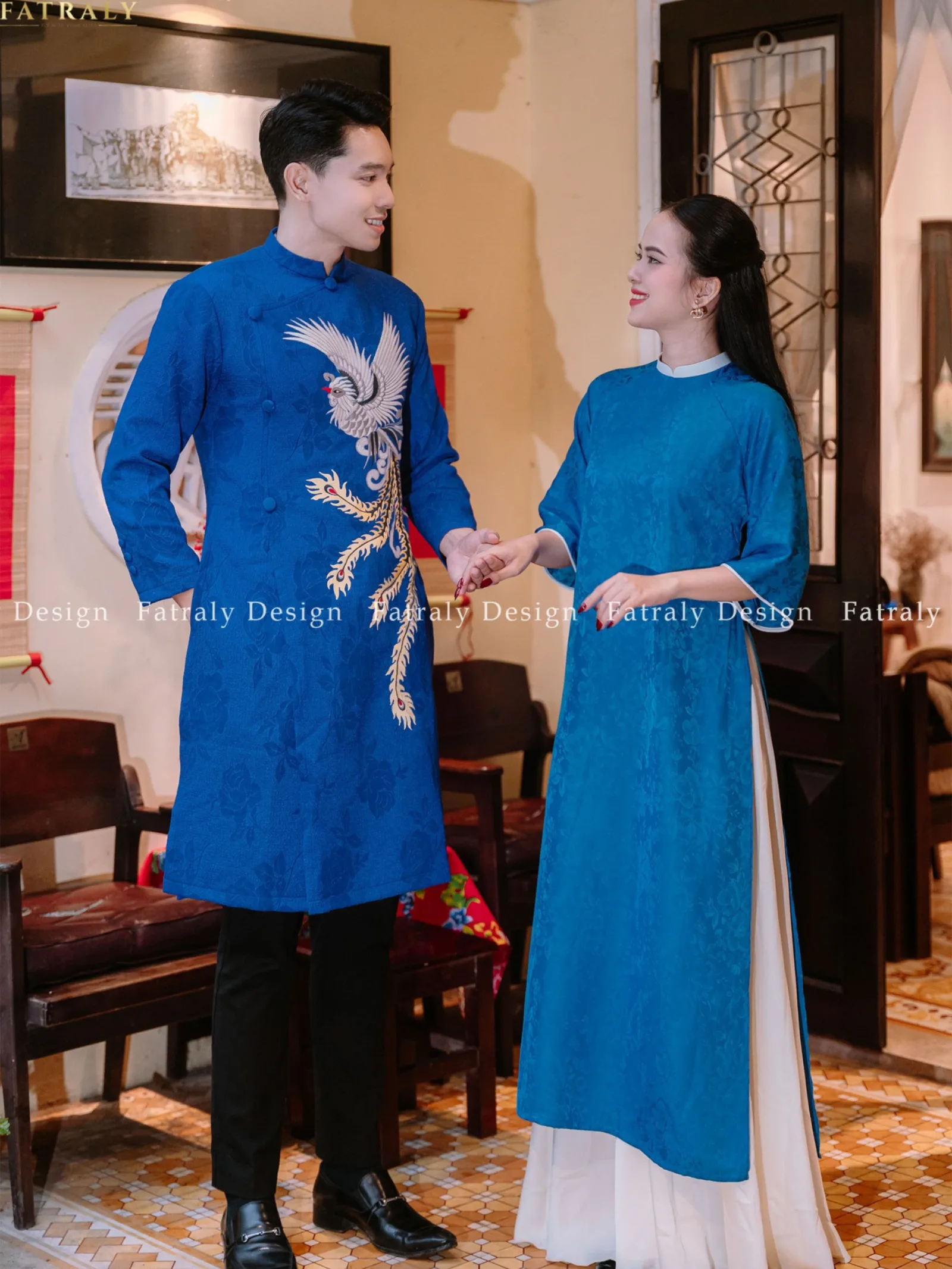 Áo dài vải gấm thêu nổi thái tuấn Fatraly